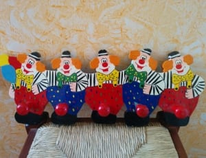 5 clown coat rack thumbnail