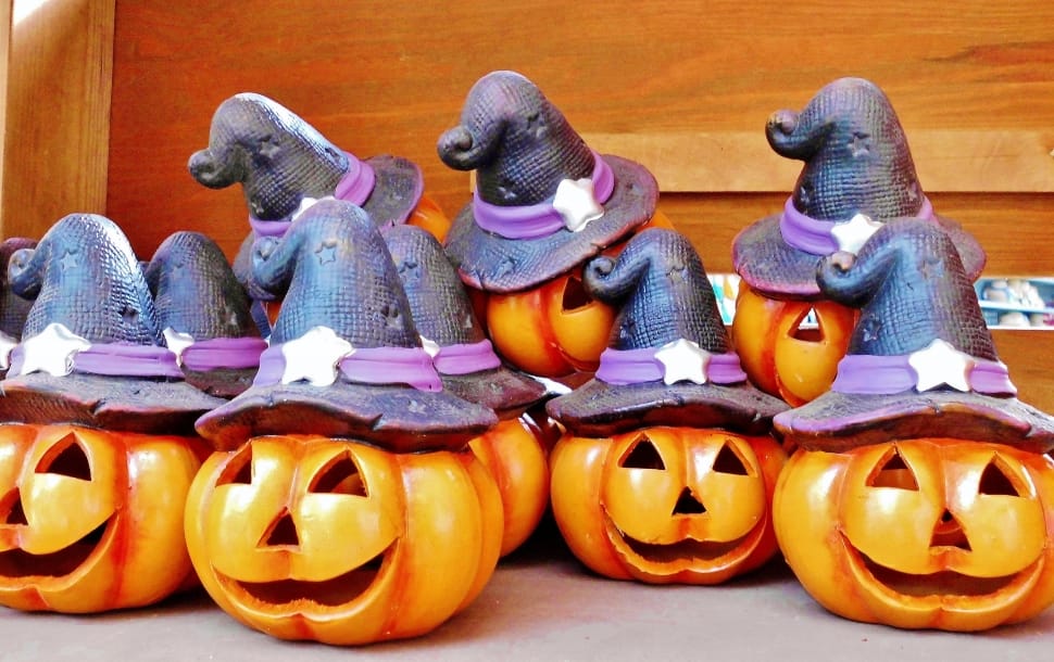 jack o lantern with witch hat ceramic figurine lot preview