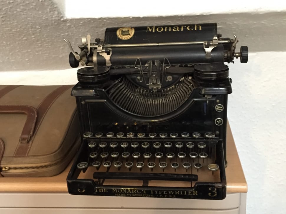 black monarch typewriter preview