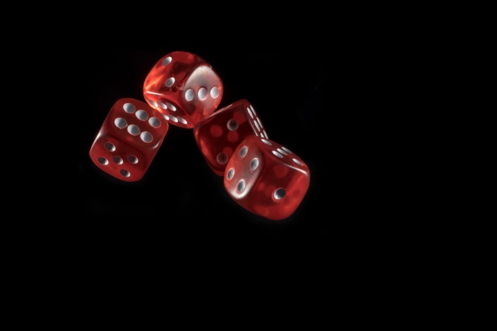 4 red dices preview