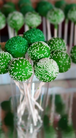 green cake lollipop lot thumbnail