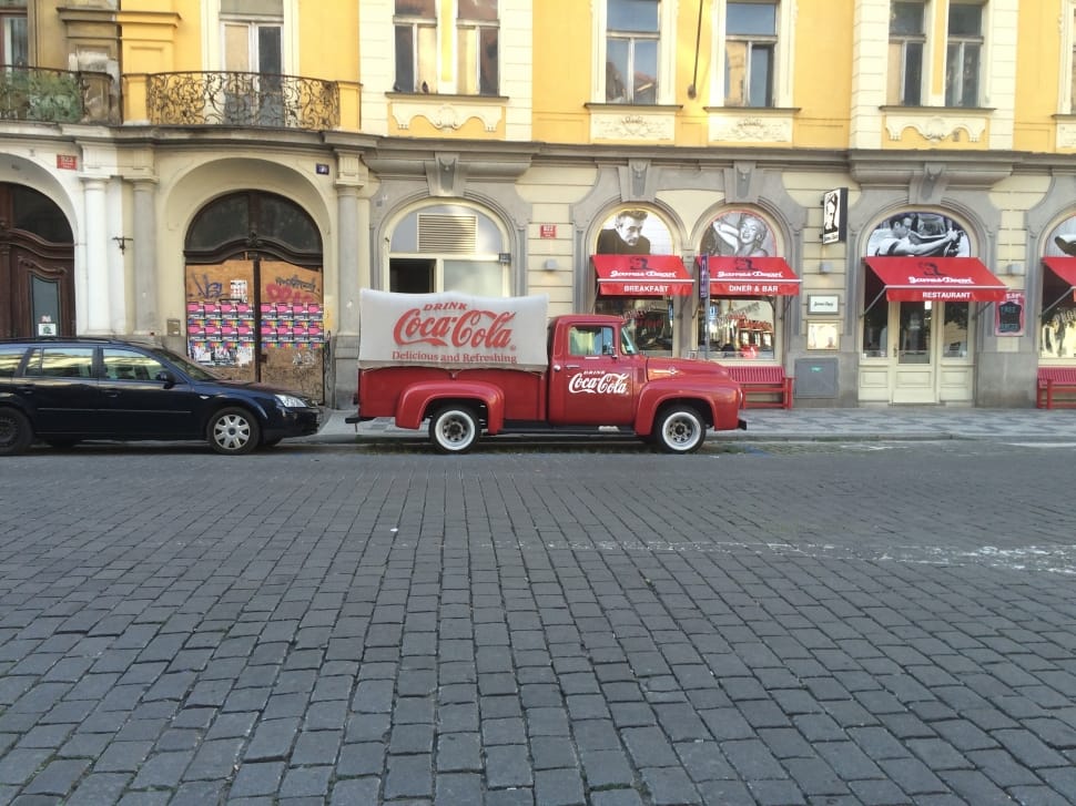 red coca cola box truck preview