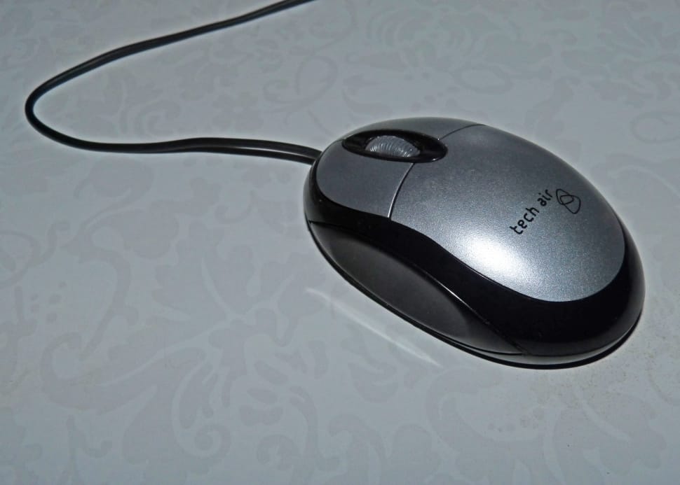 black and gray tech corded mouse preview