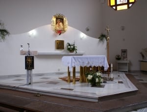 white and brown altar thumbnail