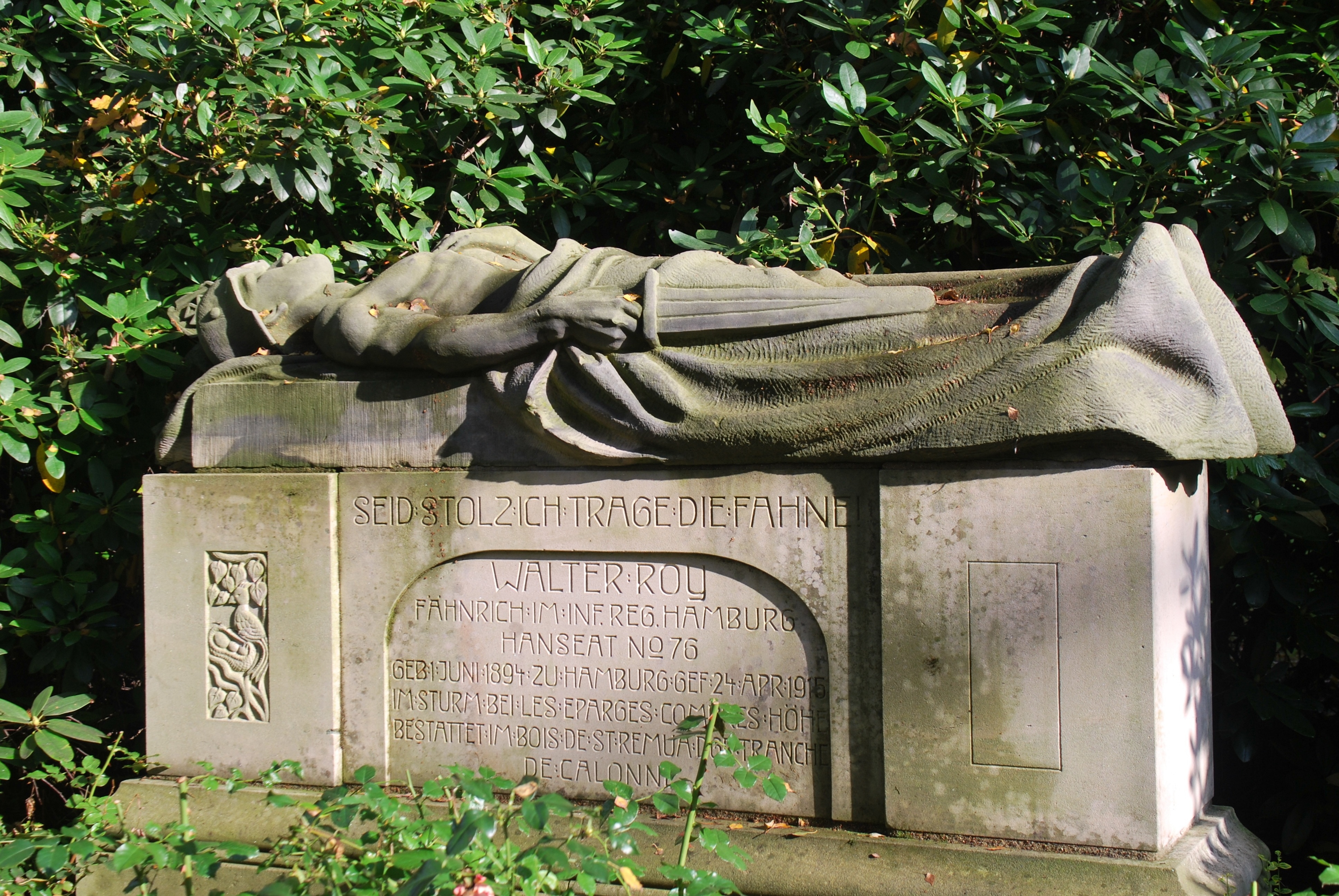 seid stolzich trage die fahneg tomb