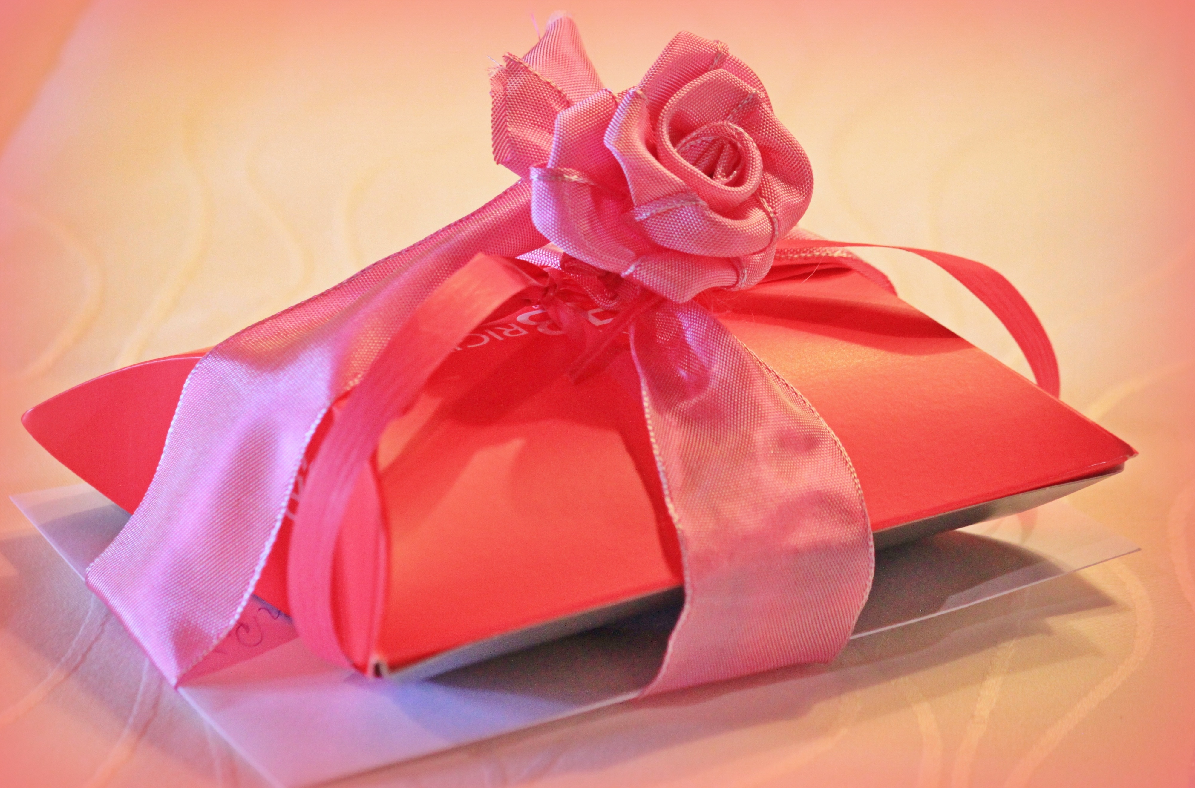 pink and black rose gift box