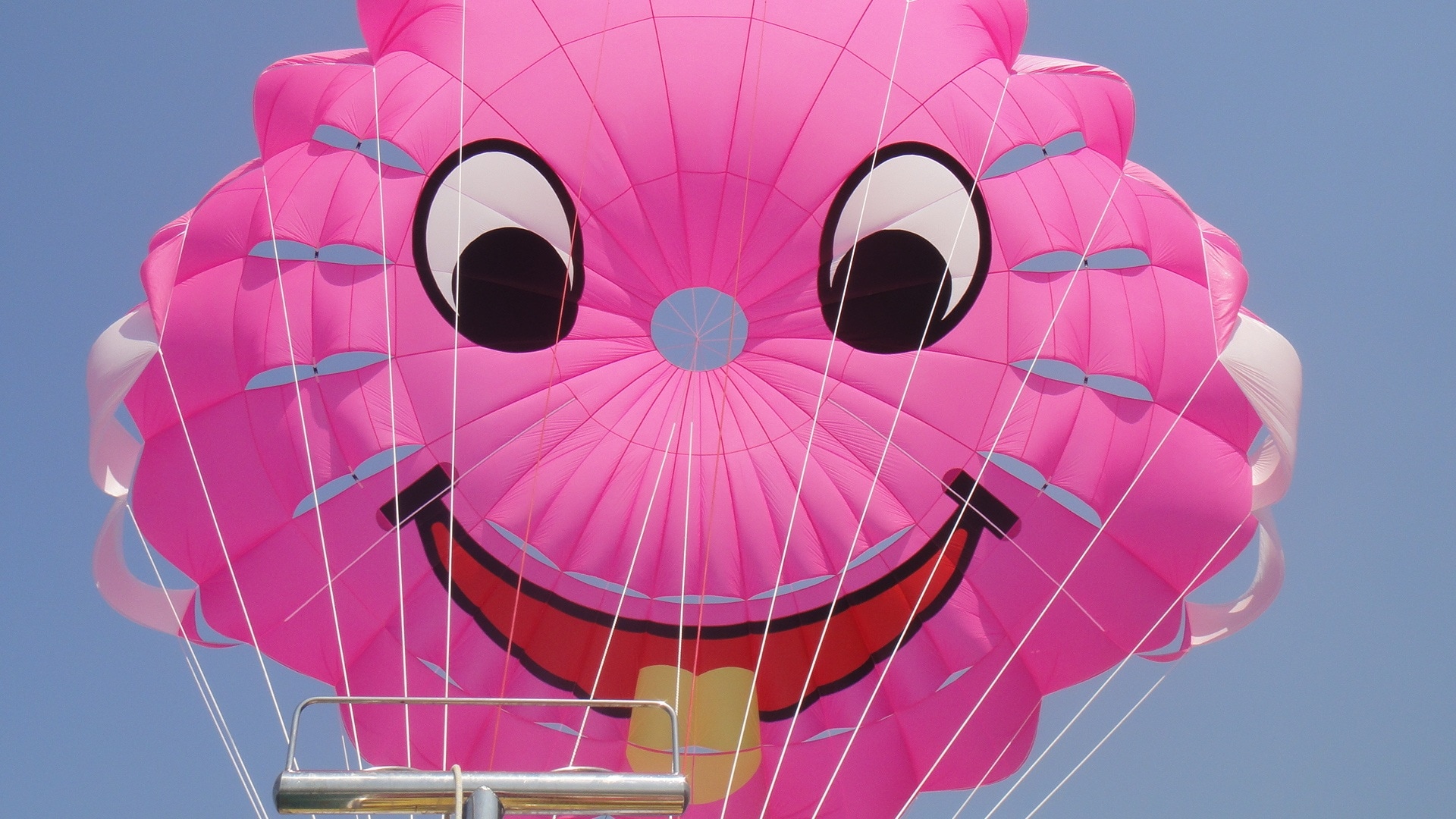 pink smile hot air balloon