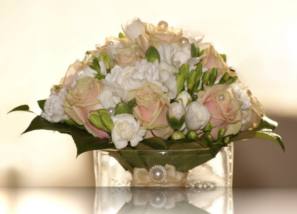 white pink flowers decor preview