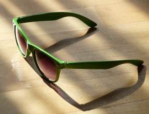 green wayfarer sunglasses thumbnail