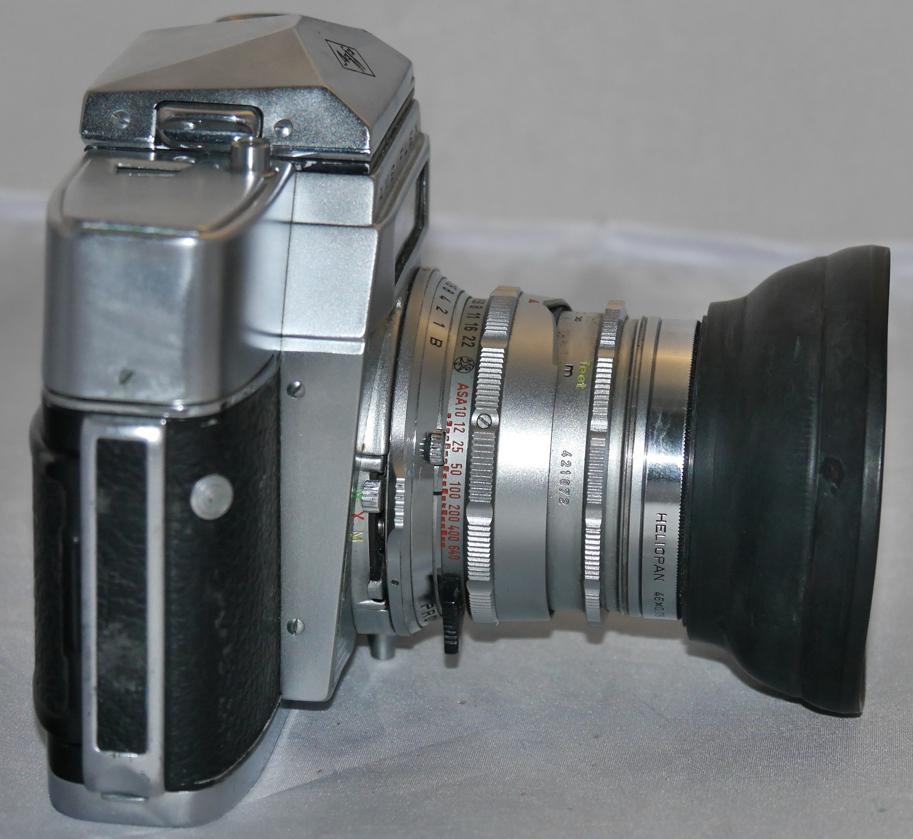 grey and black dslr camera