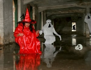 women's red witch costume thumbnail