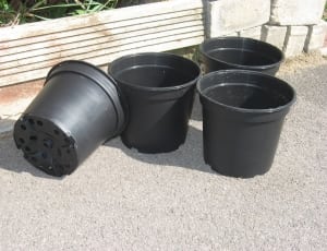 4 round plastic pail thumbnail