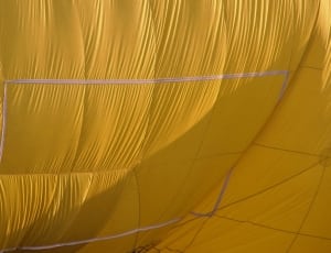 yellow hot air balloon thumbnail