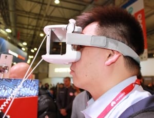 نظارة الواقع الافتراضي كيف تعمل