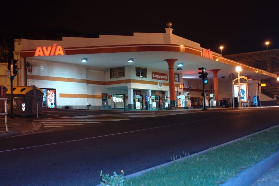 avia gas station preview