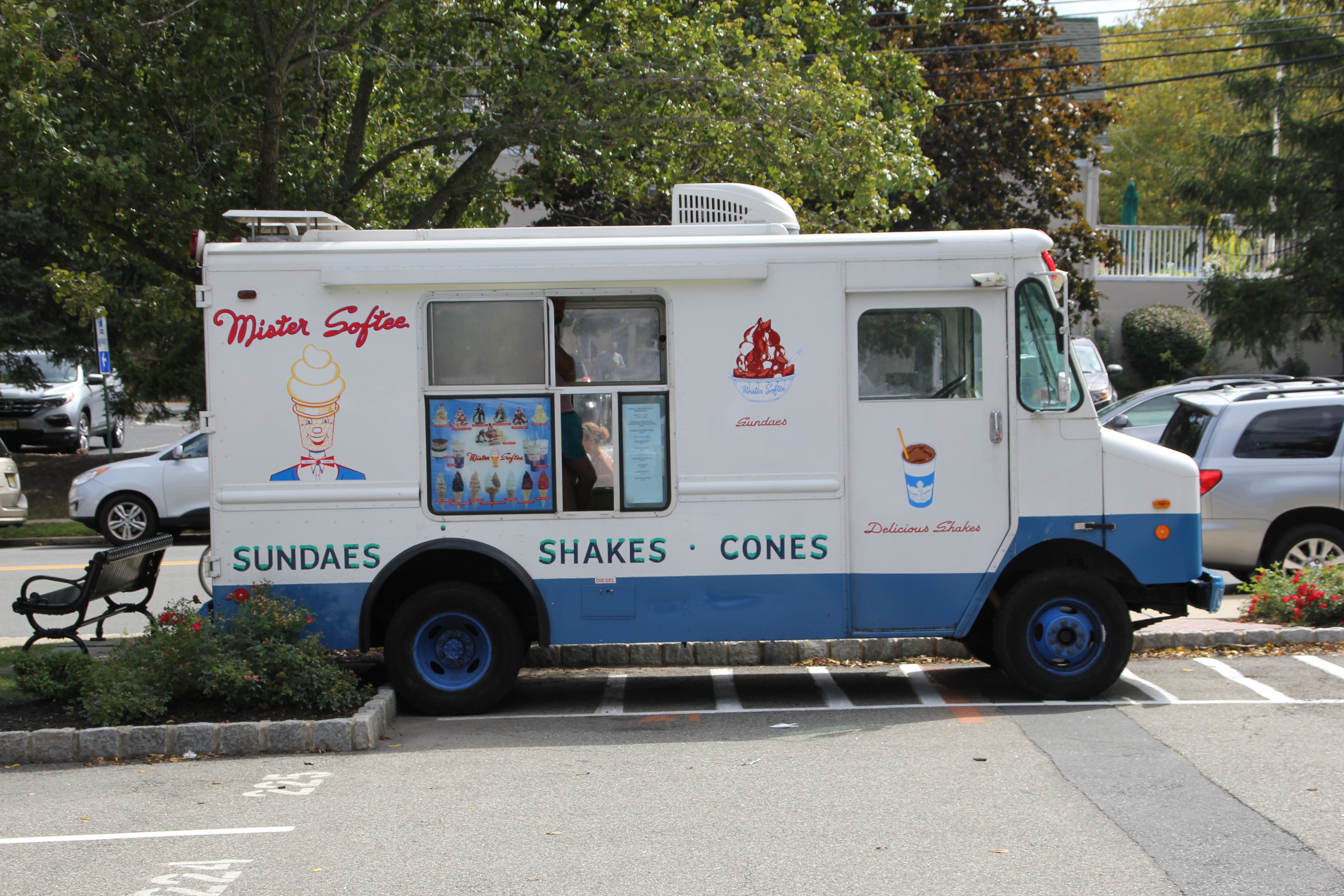 mister softie ice cream truck