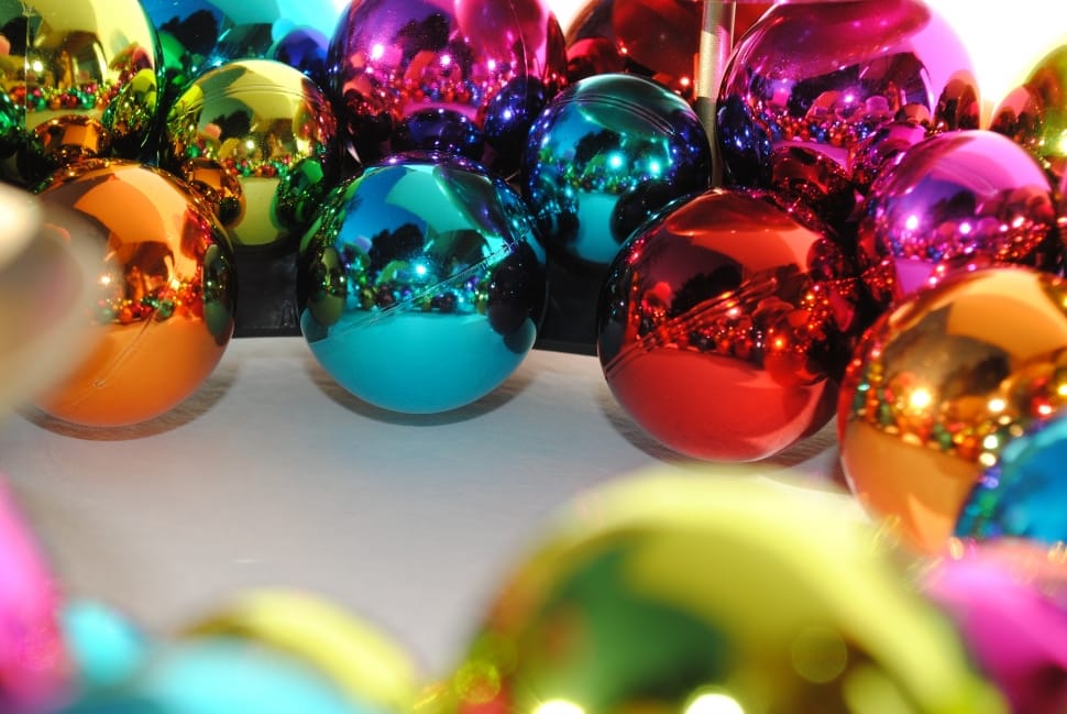 assorted color bauble lot preview