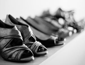 women's sandals set thumbnail