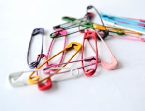 assorted color safety pins thumbnail