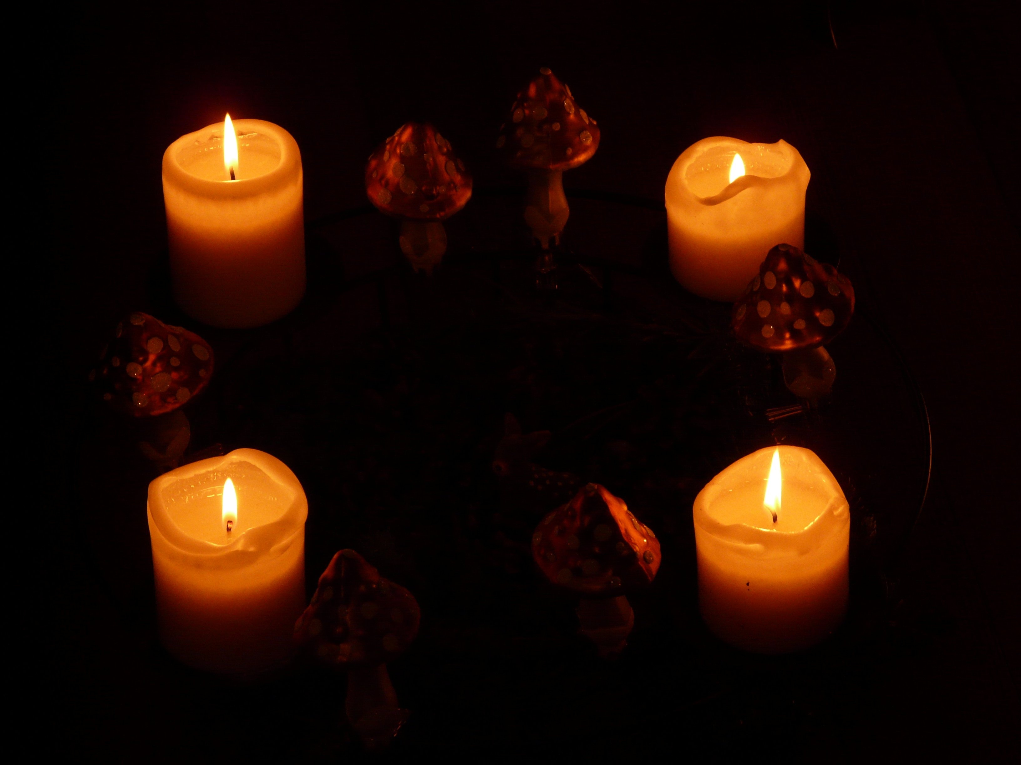 4 pillar candle