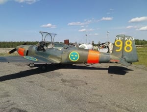 black orange se-kvd 98 fighter plane thumbnail