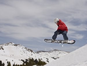 black snowboard thumbnail