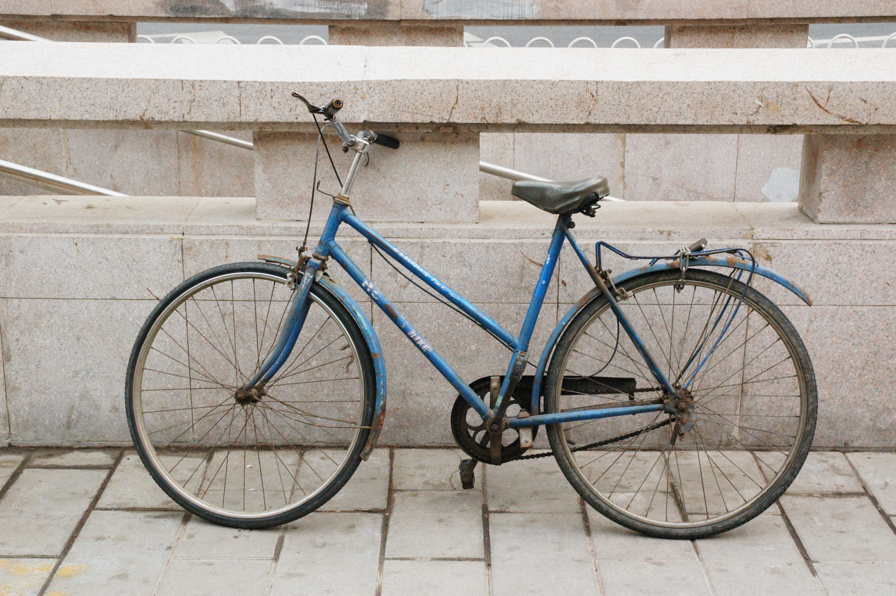 blue commuter bike