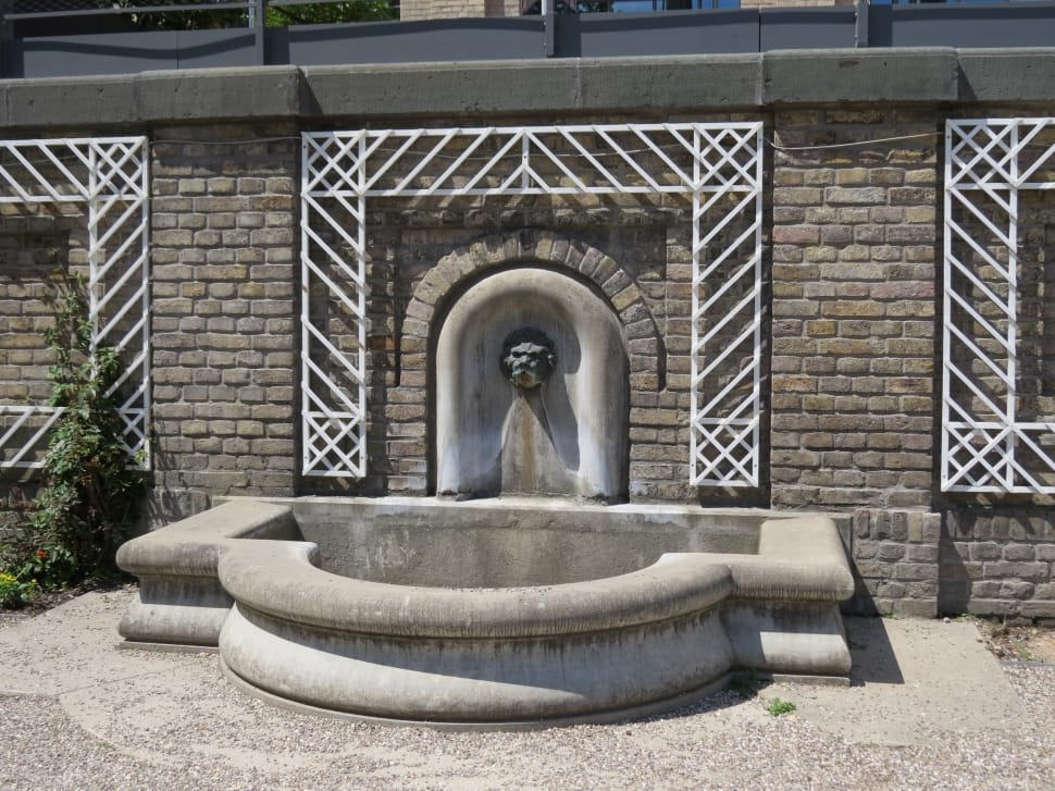 grey stone lion water fountain preview