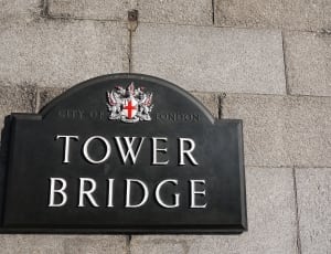 tower bridge signage thumbnail