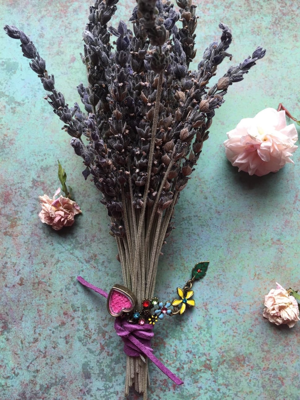 dried plant decor preview