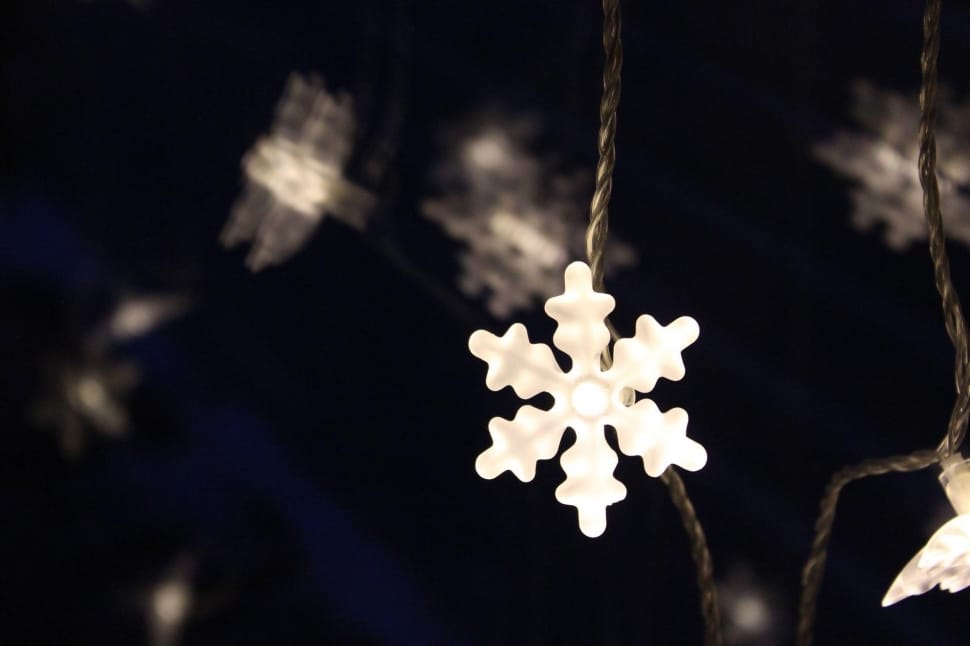 white snow flake ornament preview