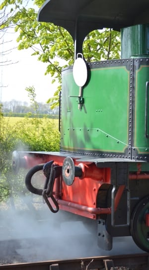 green black and red classic train thumbnail