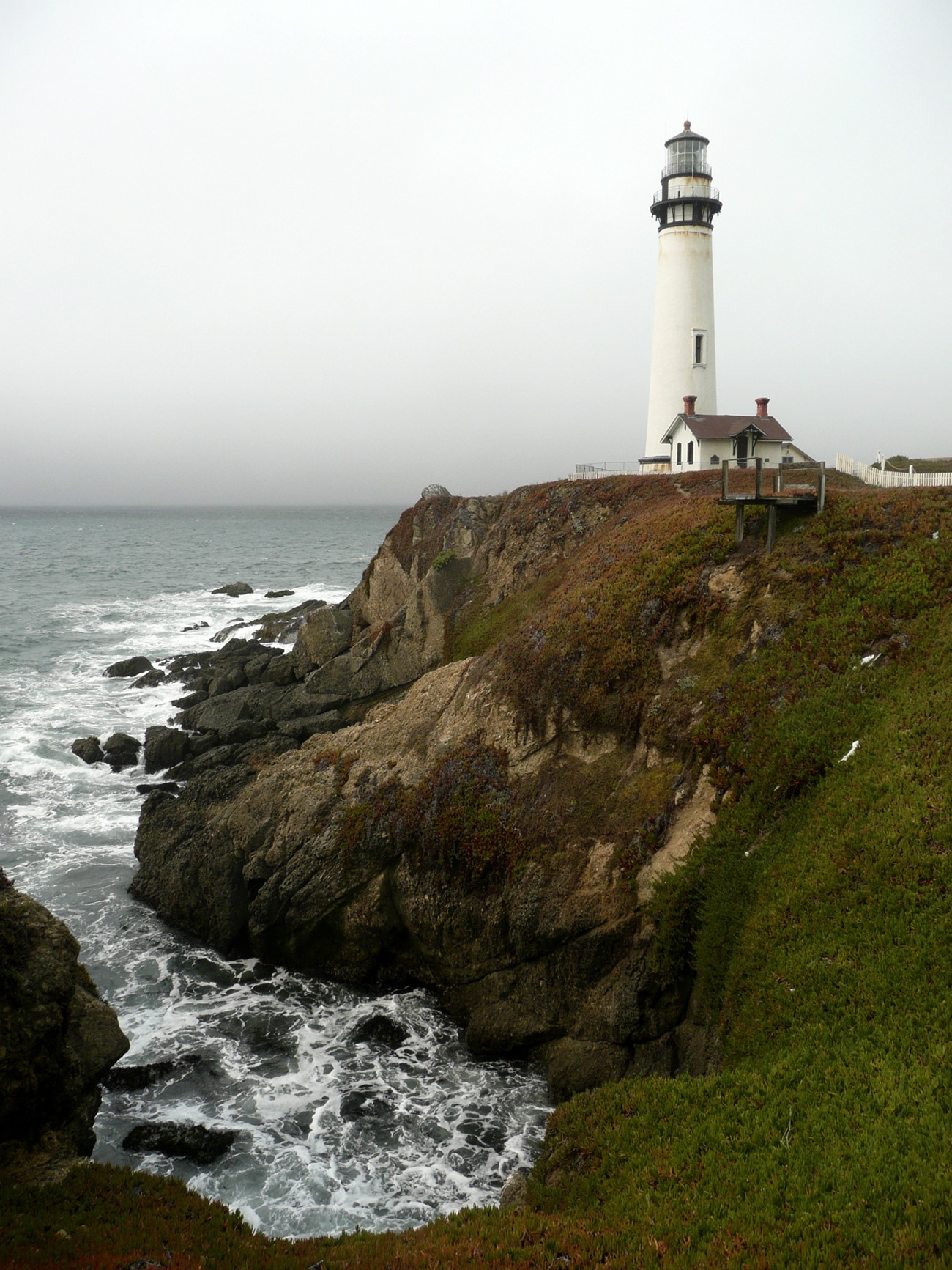 white lighthouse photo