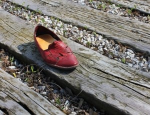 red leather shoes thumbnail
