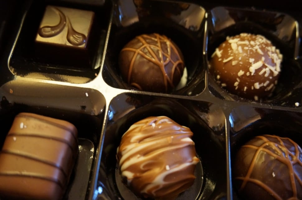 6 chocolate pastries preview