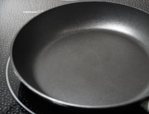 empty cast iron pan thumbnail