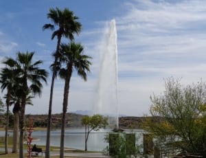 small body of water with fountain on the middle during daytime thumbnail