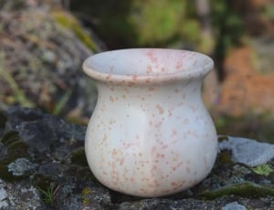 white ceramic vase thumbnail