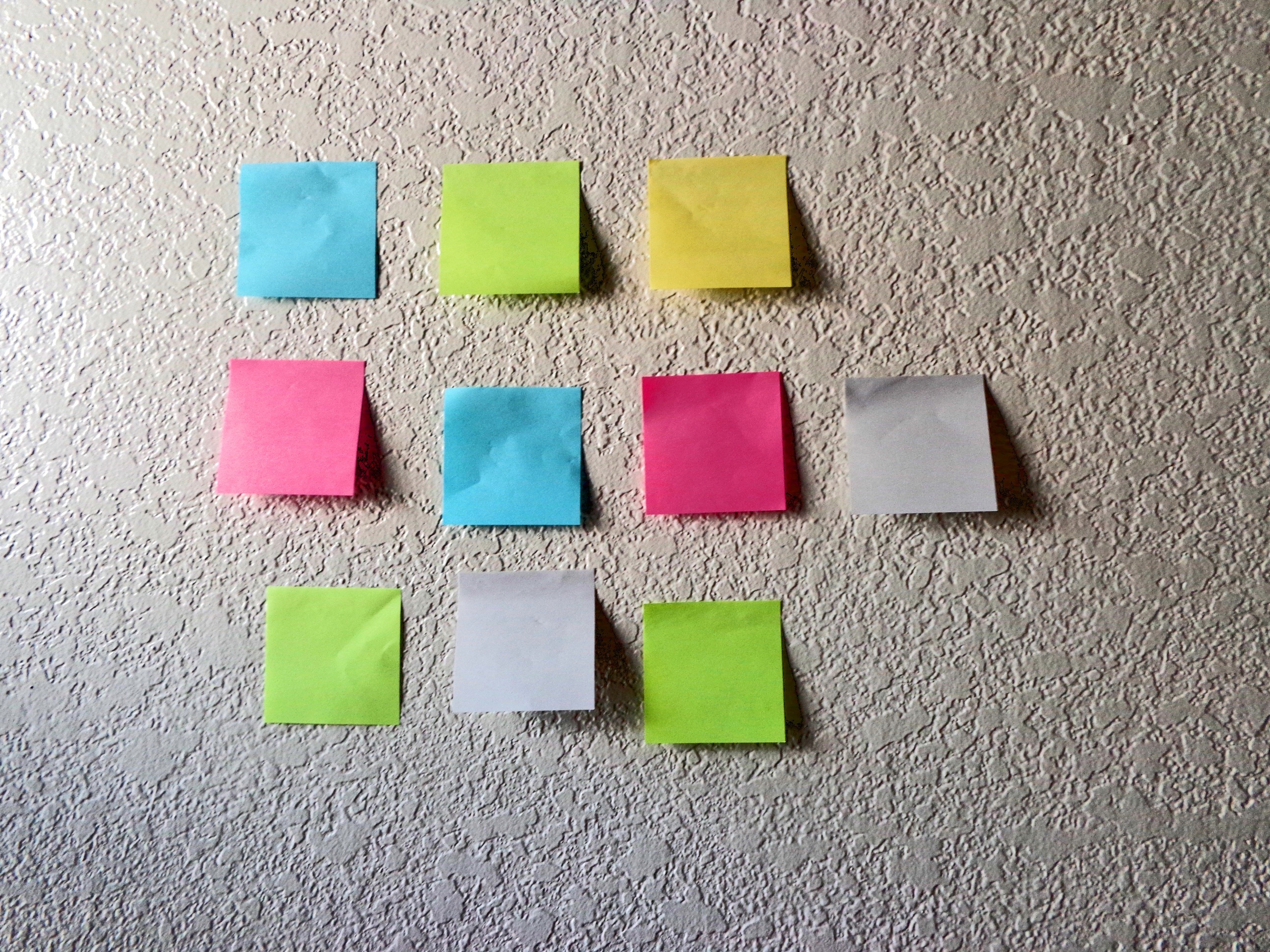 assorted color sticky notes