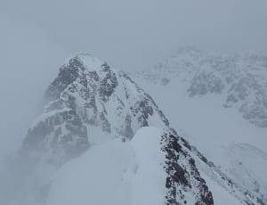 snowy mountain range thumbnail