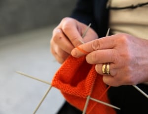 4 brown knitting needles thumbnail