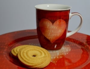 red and white heart print mug thumbnail