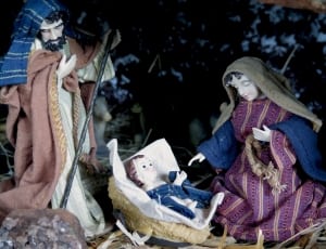 nativity of christ figurines thumbnail