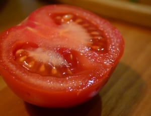 sliced red tomato thumbnail