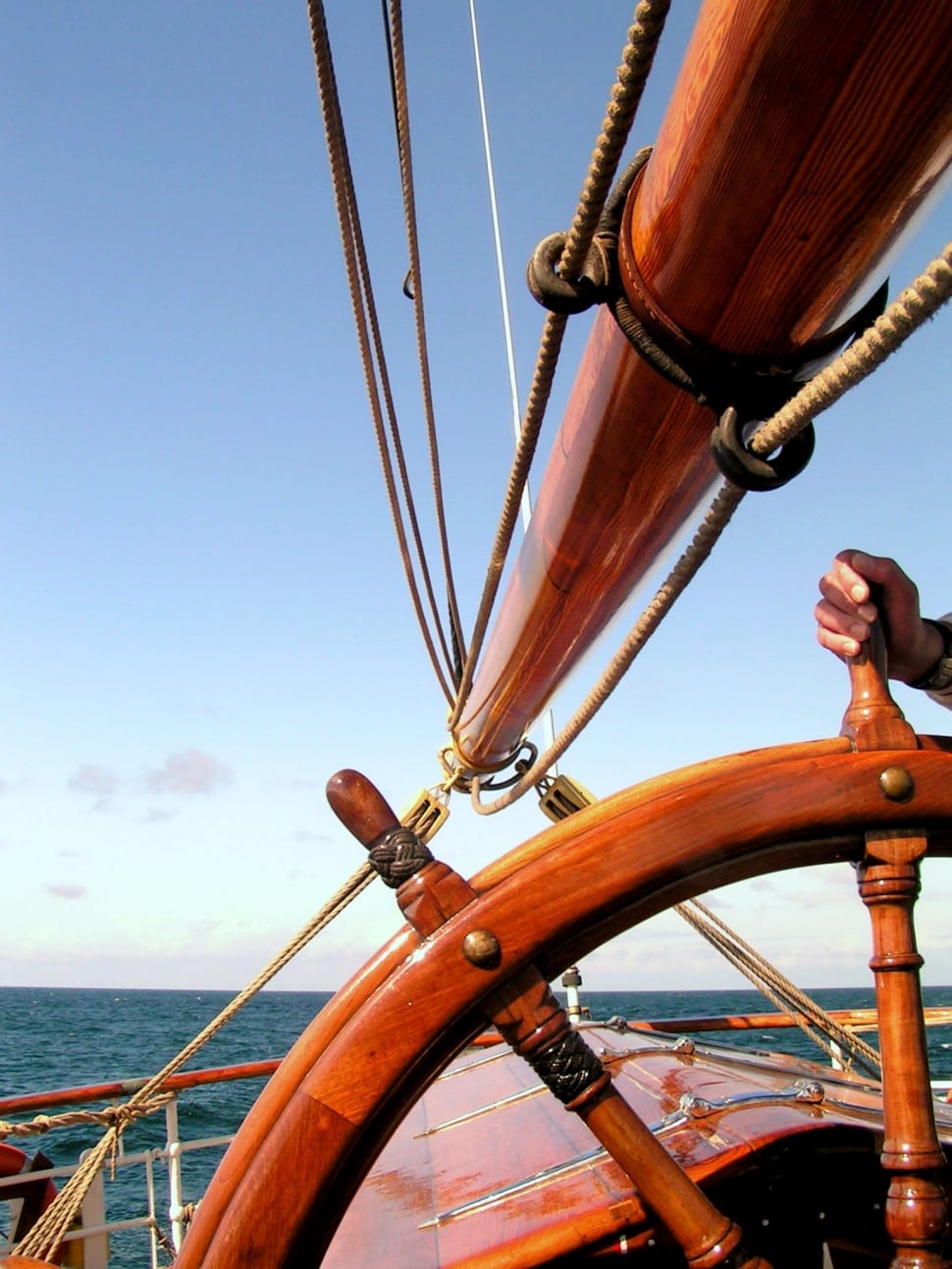 brown wooden sailor's wheel preview