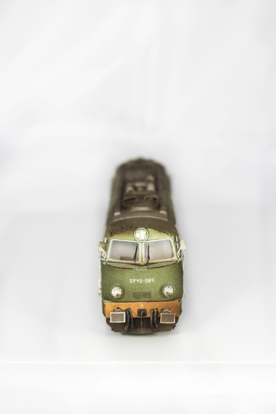 green and gold train die cast preview