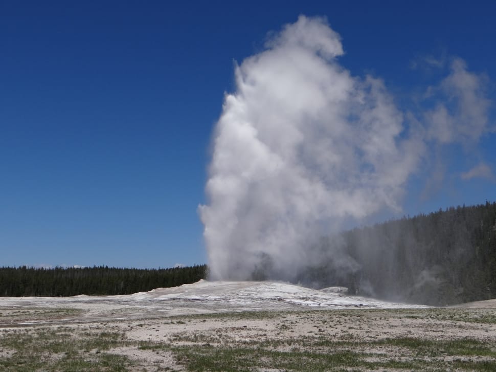 white geyser preview