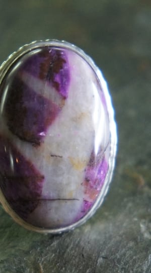 purple and white ring thumbnail