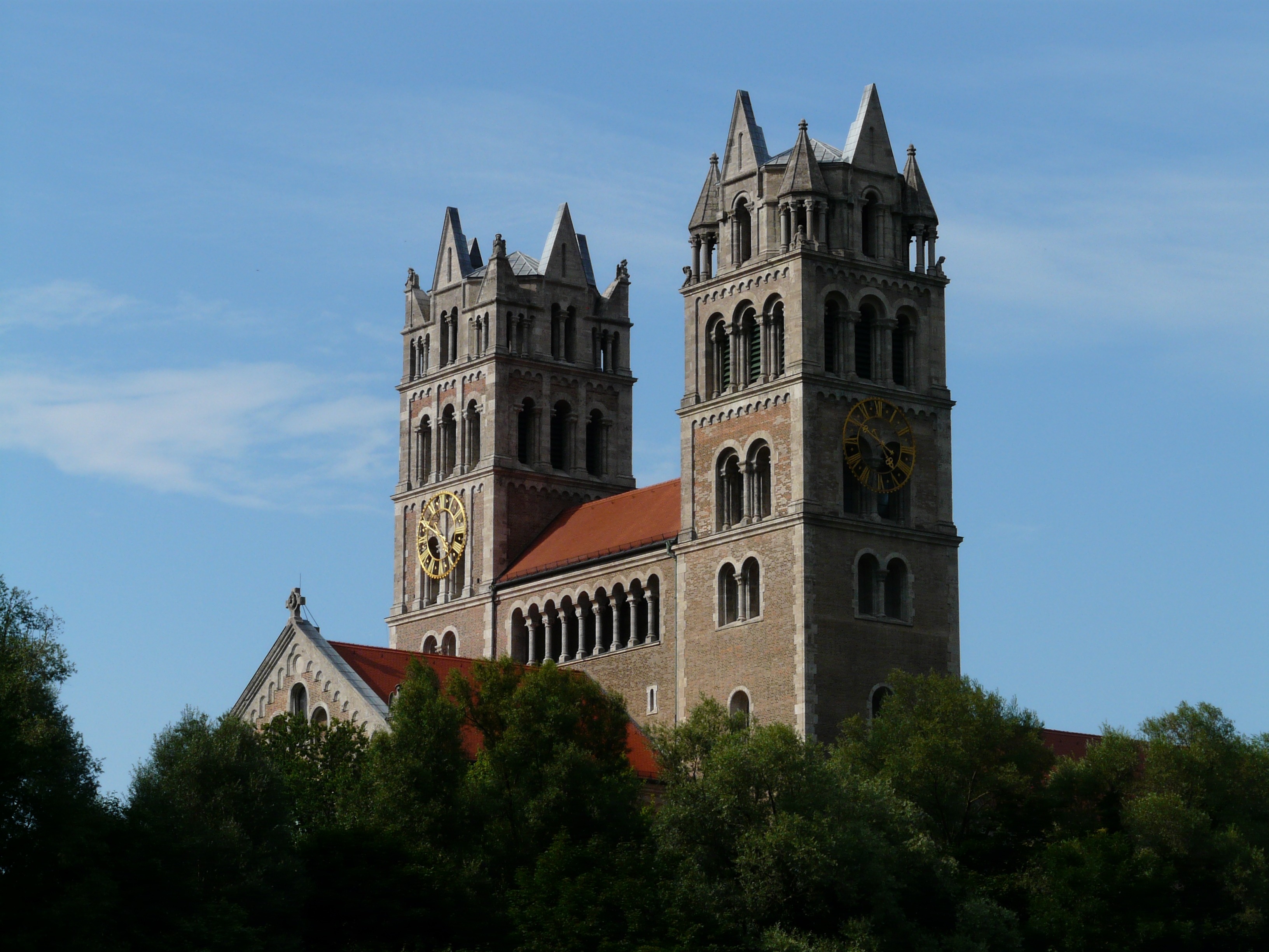 gray and brown cathedral