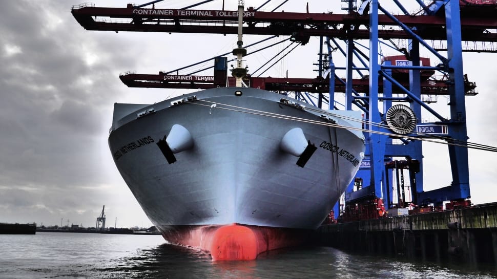 white cargo ship free image | Peakpx